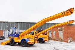 Алексей Орлов вручил коммунальщикам новую технику для уборки Екатеринбурга