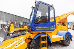 Алексей Орлов вручил коммунальщикам новую технику для уборки Екатеринбурга