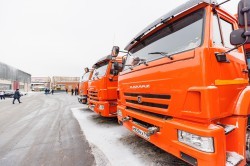 Алексей Орлов вручил коммунальщикам новую технику для уборки Екатеринбурга