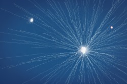 Равнение на праздник: уральские военные провели репетицию салюта Равнение на праздник: уральские военные провели репетицию салюта