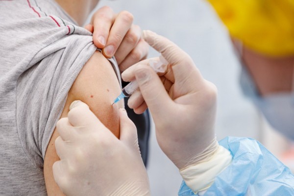 Своевременная вакцинация защитит детей от COVID-19