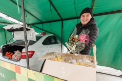 Цветочная ярмарка в центре Екатеринбурга всё-таки открылась