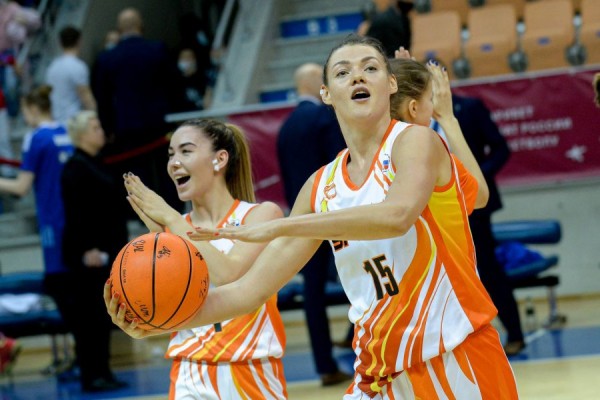 Баскетбол: Альбина Ражева принесла победу УГМК за две секунды до сирены Баскетбол: Альбина Ражева принесла победу УГМК за две секунды до сирены