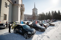 По зову сердца: екатеринбуржцы поддержали Вооружённые силы России автопробегом