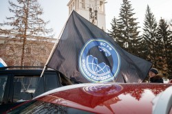 По зову сердца: екатеринбуржцы поддержали Вооружённые силы России автопробегом