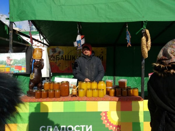 Юбилейная ярмарка приглашает горожан купить вкусные продукты и сменить образ