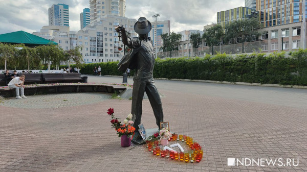 Сегодня поклонники вспоминают Майкла Джексона (ФОТО, ВИДЕО)